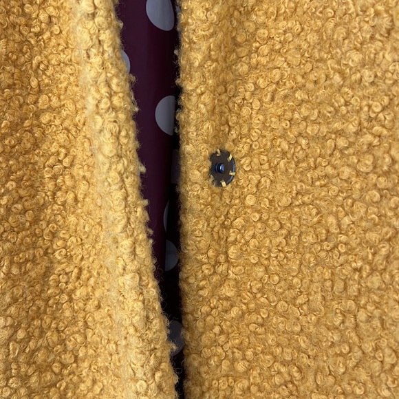 Fabulous SAM EDELMAN COAT. 1 button 1 snap. Size 10. Yellow mustard color. - Picture 5 of 9